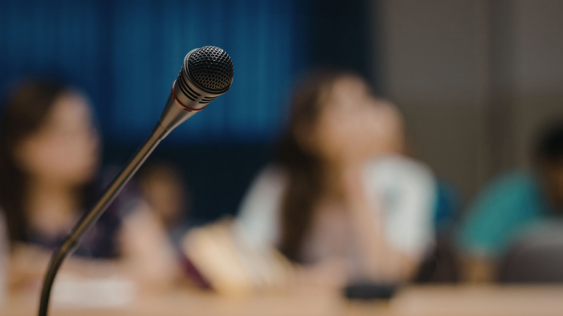 Picture of a microphone ready to be used at a conference